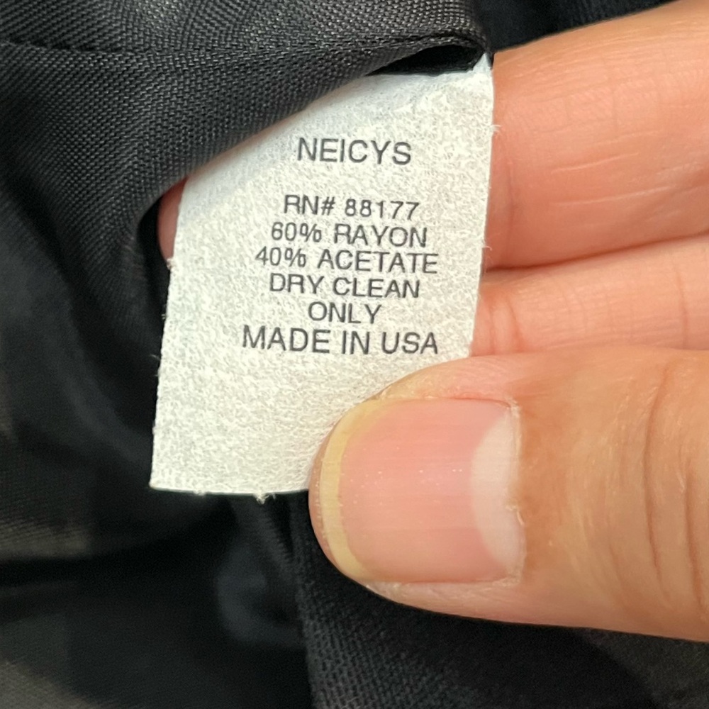 Neicy’s Vintage Black Tuxedo Blazer with Crystal Trim Sz. 8 - Picture 6 of 9